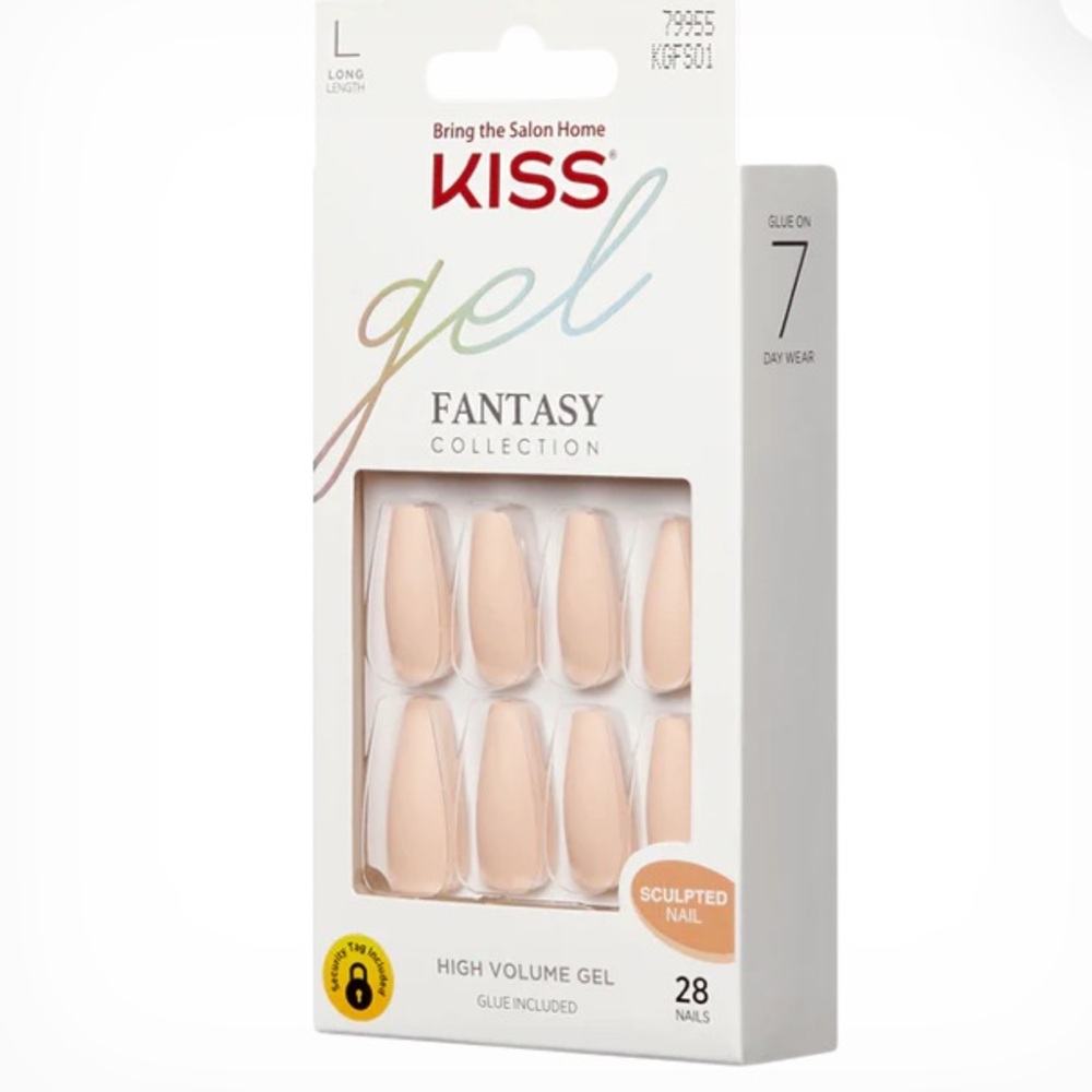 KISS FANTASY NAILS NWT